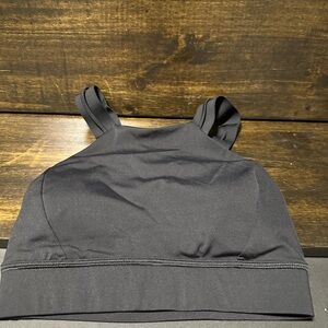 Black strappy Lululemon sports bra size 4